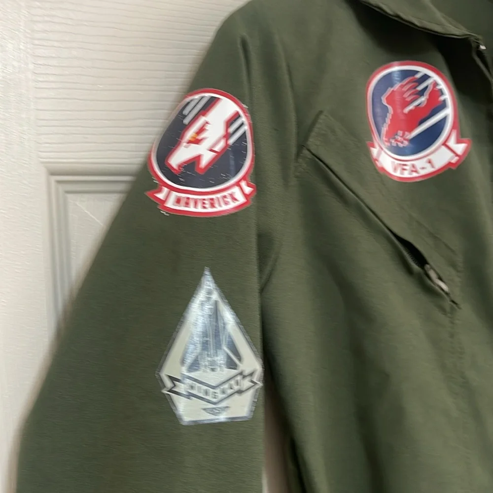 Rubies unisex-child size medium  Top Gun Maverick Deluxe flight suit